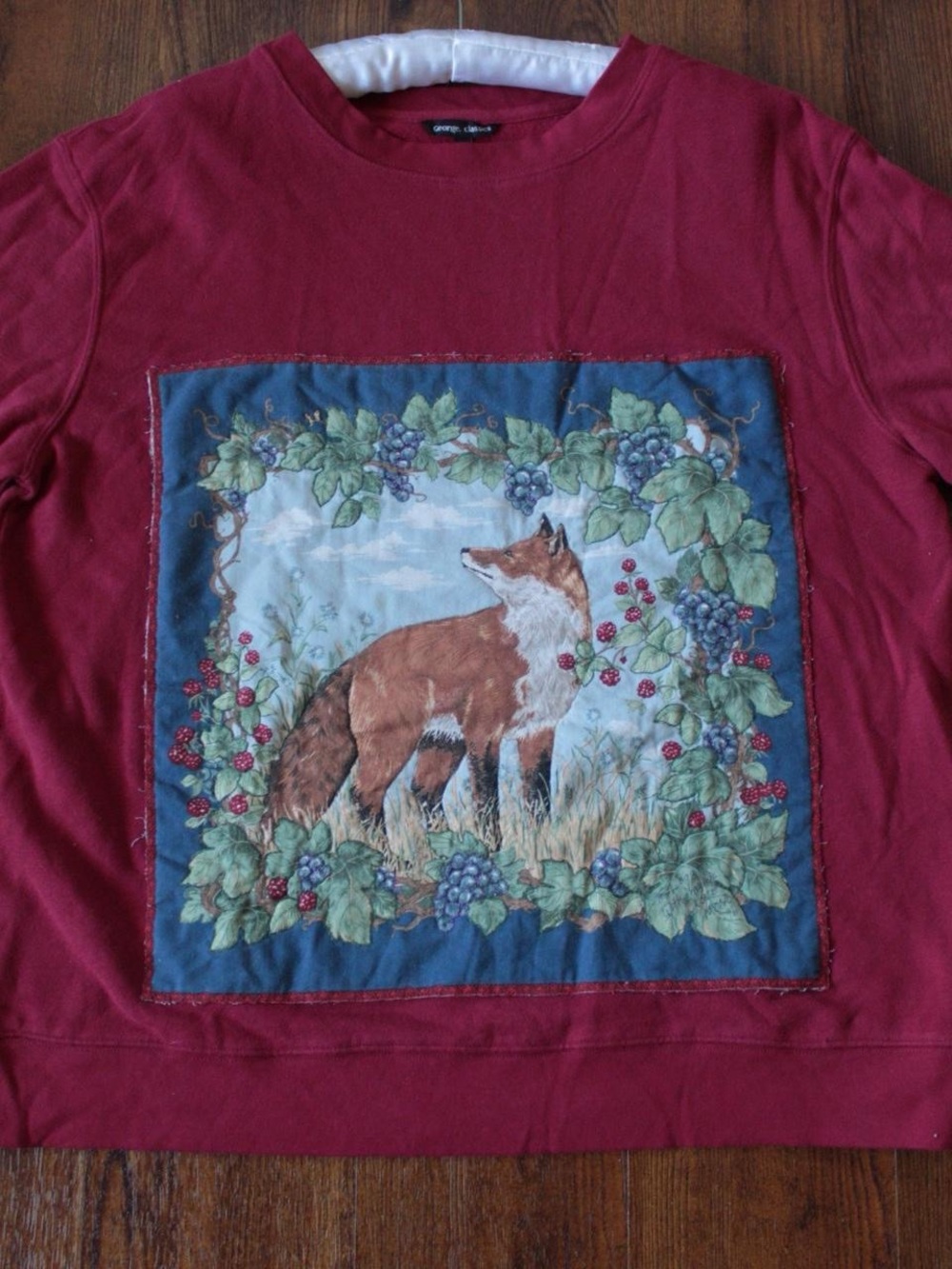 Upcycled Red Sweatshirt With Large Fox Design Patchwork Print - Picture 5 of 7